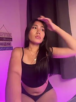 Snapshot of xo_mixy chatting on 11/21/25, 08:35 xo mixy online show from 11/21/25, 08:35