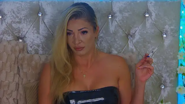 Izabellle02 online show from 07/17/26, 03:02