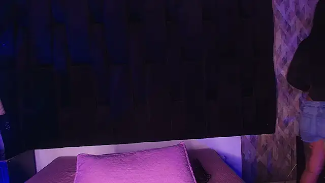 wensheng  online show from 09/27/25, 07:19