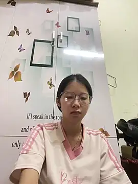 meomeo2k6 online show from 10/30/25, 01:56