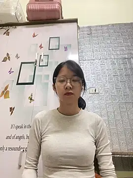 meomeo2k6 online show from 12/15/25, 02:10