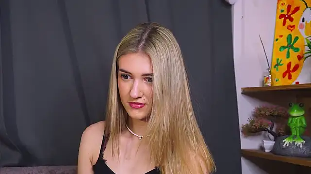 Snapshot of BeatrixGummer chatting on 09/21/25, 08:21 BeatrixGummer online show from 09/21/25, 08:21