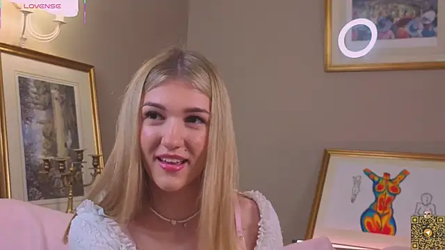 Snapshot of BeatrixGummer chatting on 09/27/25, 08:14 BeatrixGummer online show from 09/27/25, 08:14