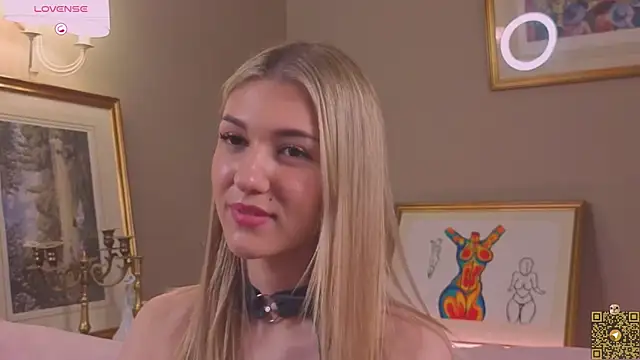 Snapshot of BeatrixGummer chatting on 10/01/25, 08:37 BeatrixGummer online show from 10/01/25, 08:37