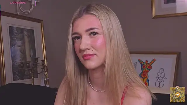 Snapshot of BeatrixGummer chatting on 10/11/25, 08:07 BeatrixGummer online show from 10/11/25, 08:07