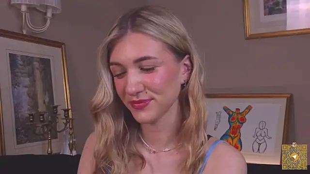 Snapshot of BeatrixGummer chatting on 10/15/25, 08:20 BeatrixGummer online show from 10/15/25, 08:20