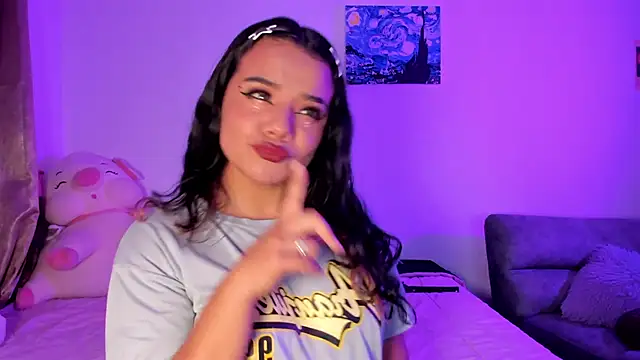 Shophie thoopson online show from 02/24/26, 02:20