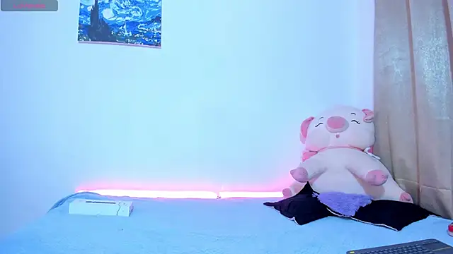 Shophie thoopson online show from 04/05/26, 07:00