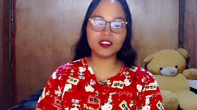 Snapshot of _Lylia chatting on 10/03/25, 10:23  Lylia online show from 10/03/25, 10:23