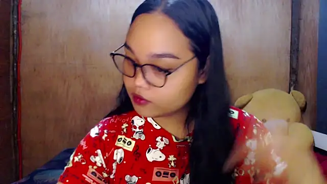 Snapshot of _Lylia chatting on 10/08/25, 01:03  Lylia online show from 10/08/25, 01:03