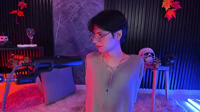 luixdust  online show from 10/22/25, 04:02