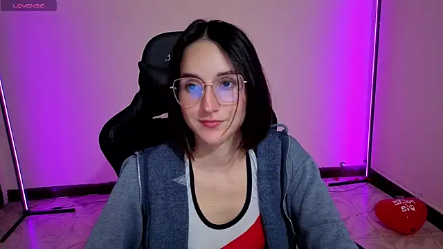 Snapshot of MiaLozanox chatting on 09/30/25, 08:19 MiaLozanox online show from 09/30/25, 08:19