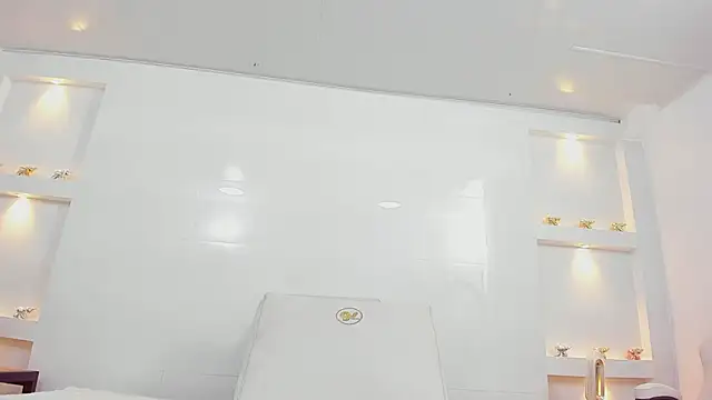 ikia lopez  online show from 02/05/26, 12:10