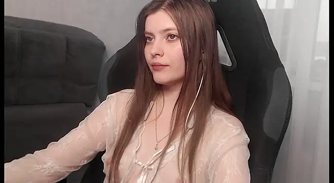 cute elfy  online show from 12/21/25, 01:18