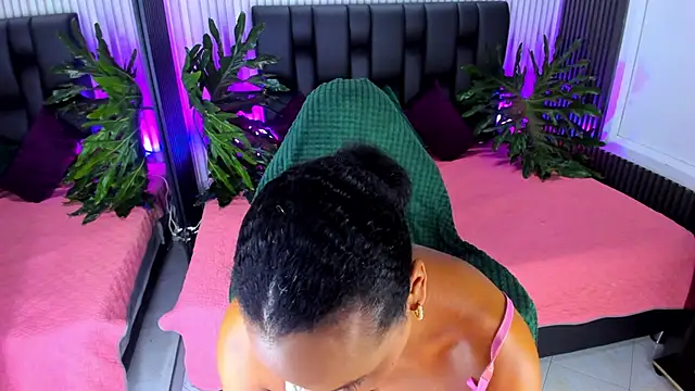 AriebonyBrooke online show from 10/08/25, 11:41