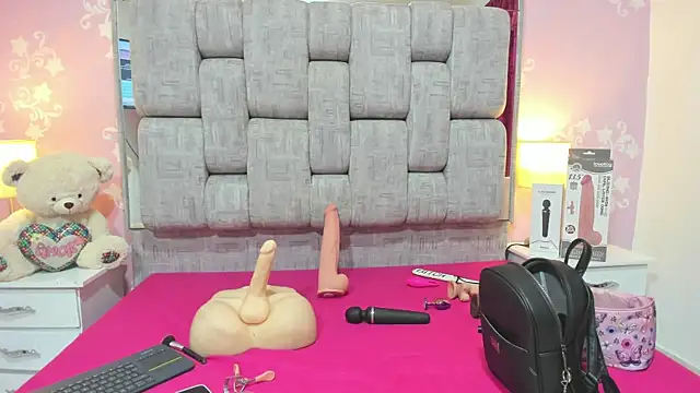 Snapshot of Wonderkloe_ chatting on 11/29/25, 02:36 Wonderkloe online show from 11/29/25, 02:36