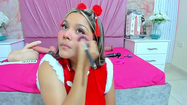 Wonderkloe  online show from 12/22/25, 04:48