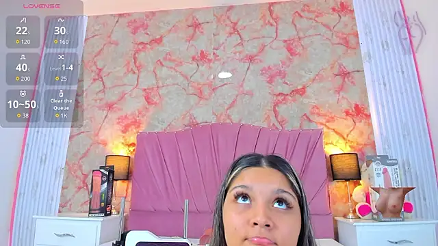 Wonderkloe  online show from 03/18/26, 02:47