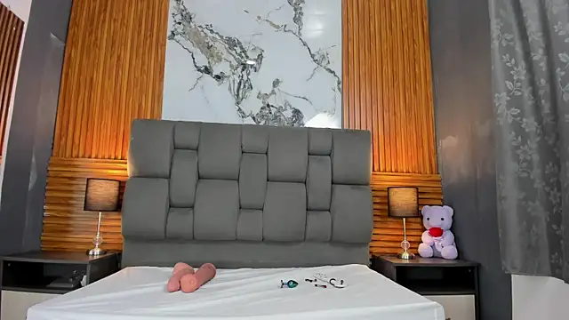 Wonderkloe  online show from 04/08/26, 02:44