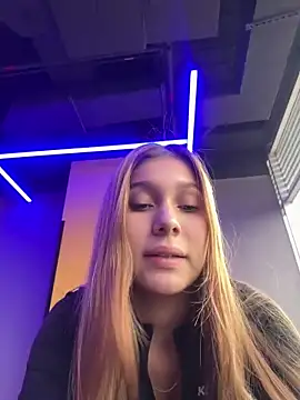 Nikii   online show from 02/20/26, 04:51