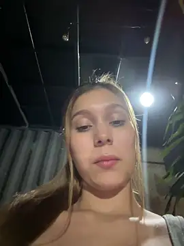 Nikii   online show from 04/25/26, 12:13