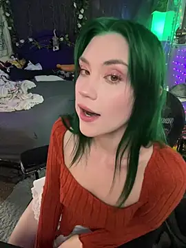 Snapshot of littlelune chatting on 04/30/26, 08:48 littlelune online show from 04/30/26, 08:48