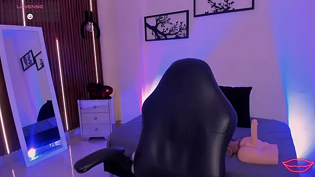 Miiaa jones online show from 02/09/26, 12:31