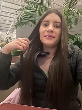 Isabella21  online show from 10/22/25, 12:11