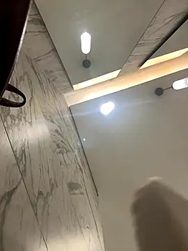 Isabella21  online show from 11/01/25, 09:17