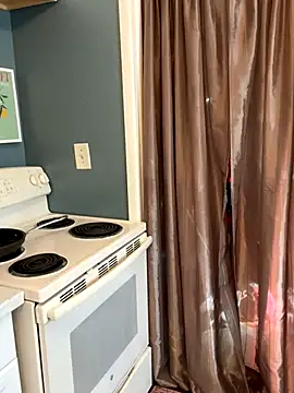 Snapshot of DaiseyKurrupt chatting on 09/28/25, 03:50 DaiseyKurrupt online show from 09/28/25, 03:50