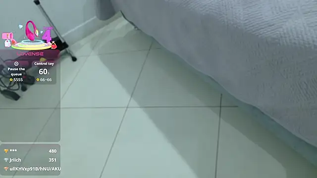 BeccaReedd online show from 09/10/25, 02:11