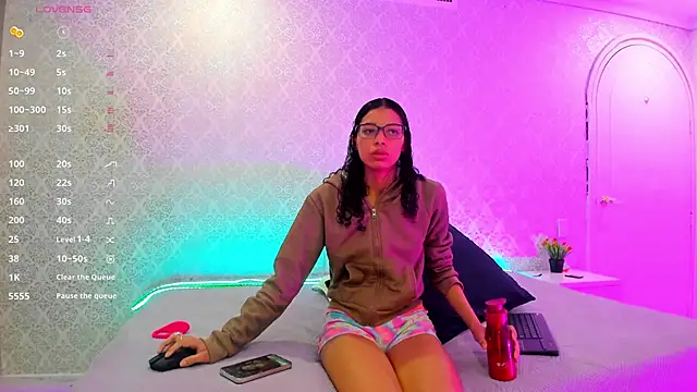 BeccaReedd online show from 11/07/25, 11:10