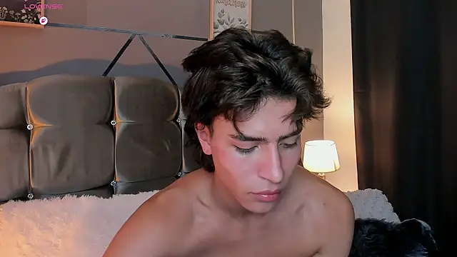 Christopher 77 online show from 12/20/25, 03:52