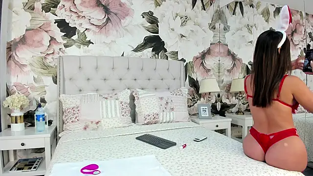 MaddyMay  online show from 11/17/25, 07:52