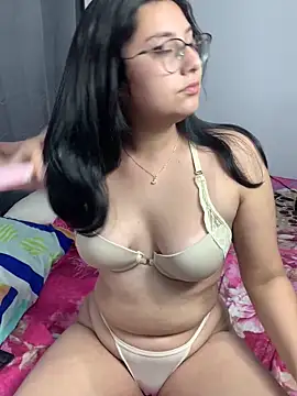 Velma star online show from 11/11/25, 10:59