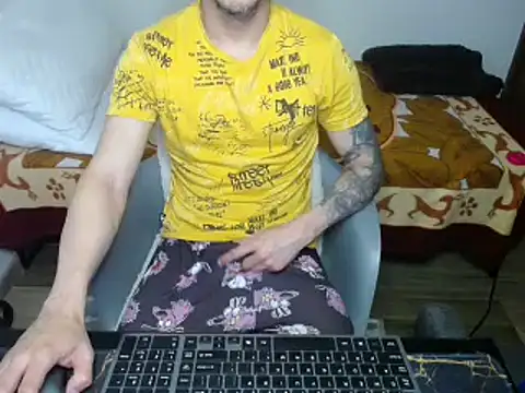 Snapshot of bossking017 chatting on 02/03/25, 11:20 bossking017 online show from 02/03/25, 11:20