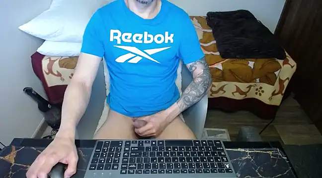 Snapshot of bossking017 chatting on 02/04/25, 01:16 bossking017 online show from 02/04/25, 01:16