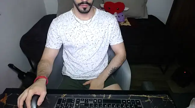 Snapshot of bossking017 chatting on 02/22/25, 11:46 bossking017 online show from 02/22/25, 11:46