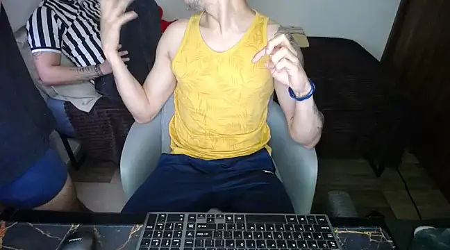 Snapshot of bossking017 chatting on 03/07/25, 08:22 bossking017 online show from 03/07/25, 08:22