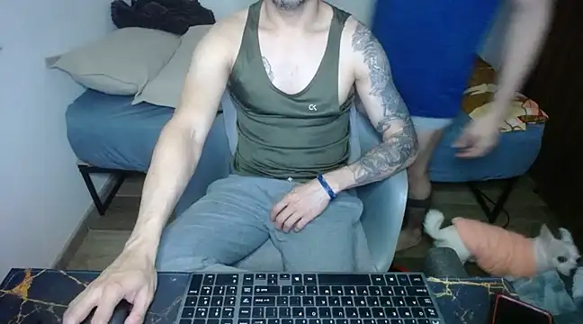 Snapshot of bossking017 chatting on 03/13/25, 03:22 bossking017 online show from 03/13/25, 03:22