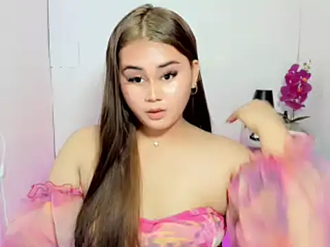 Snapshot of Ur_Goddes_Barbie chatting on 11/22/25, 02:38 Ur Goddes Barbie online show from 11/22/25, 02:38