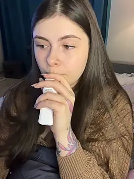 Lovely Waifu online show from 03/11/26, 11:27