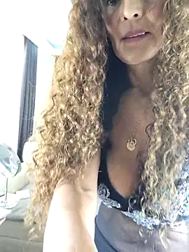 evasweett   online show from 04/23/26, 02:30