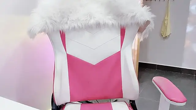 CindyQueen22 online show from 12/20/25, 07:15