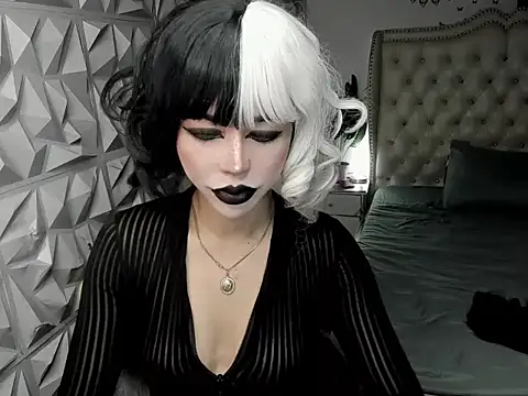 Snapshot of janecomander chatting on 06/06/26, 09:03 janecomander online show from 06/06/26, 09:03