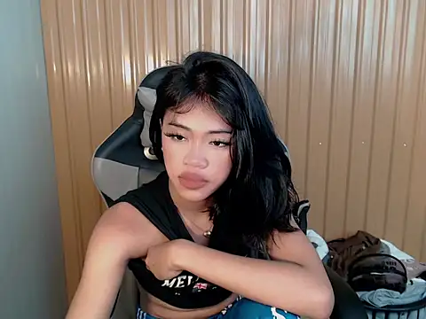 urcurlydiva online show from 04/19/26, 04:56