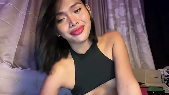 Snapshot of Yourbaby_angelx chatting on 09/13/25, 10:26 Yourbaby angelx online show from 09/13/25, 10:26