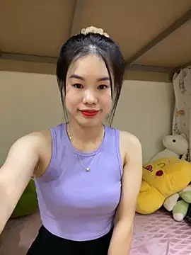 Snapshot of Baby-ladytits2025 chatting on 09/26/25, 04:22 Baby-ladytits2025 online show from 09/26/25, 04:22