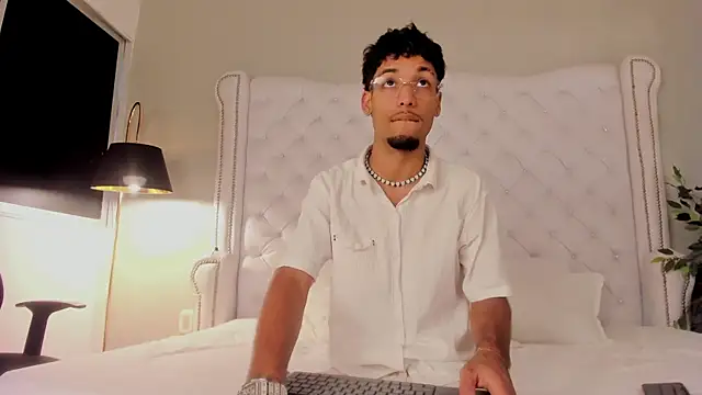 Thiagoferreti online show from 10/22/25, 07:35