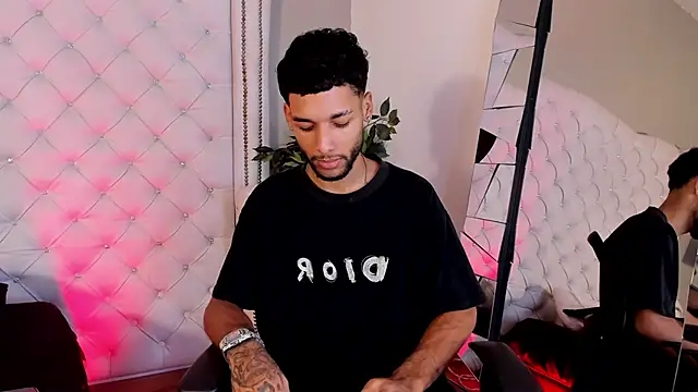 Thiagoferreti online show from 04/15/26, 01:56